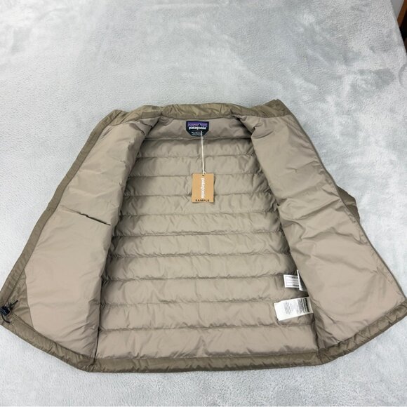 Patagonia Boys Size Medium Down Sweater - Picture 3 of 14